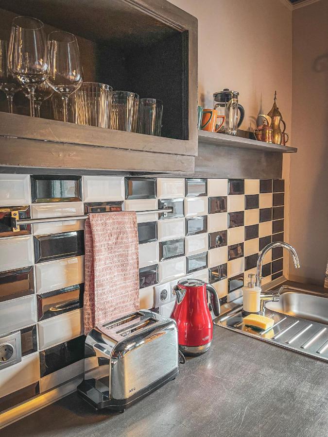 Hungry Grape Guests Hotel Erdobenye Ngoại thất bức ảnh